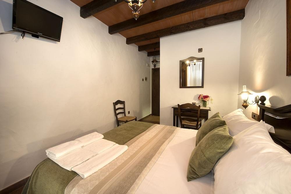 Hostal Torre De Guzman Conil De La Frontera Luaran gambar
