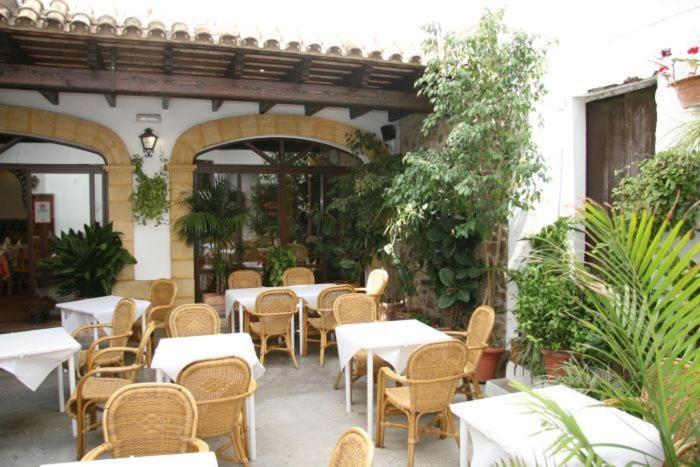 Hostal Torre De Guzman Conil De La Frontera Luaran gambar