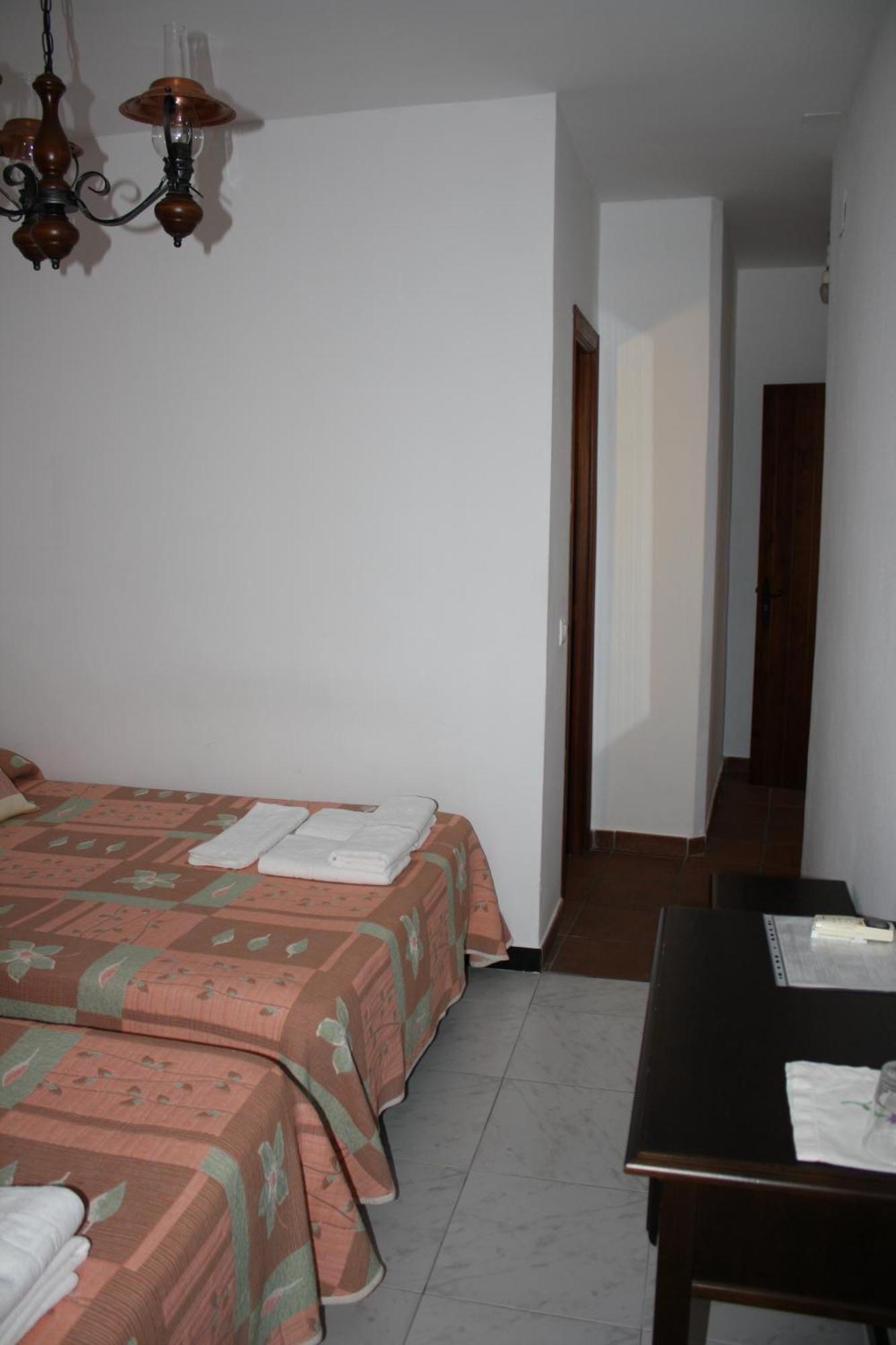 Hostal Torre De Guzman Conil De La Frontera Luaran gambar