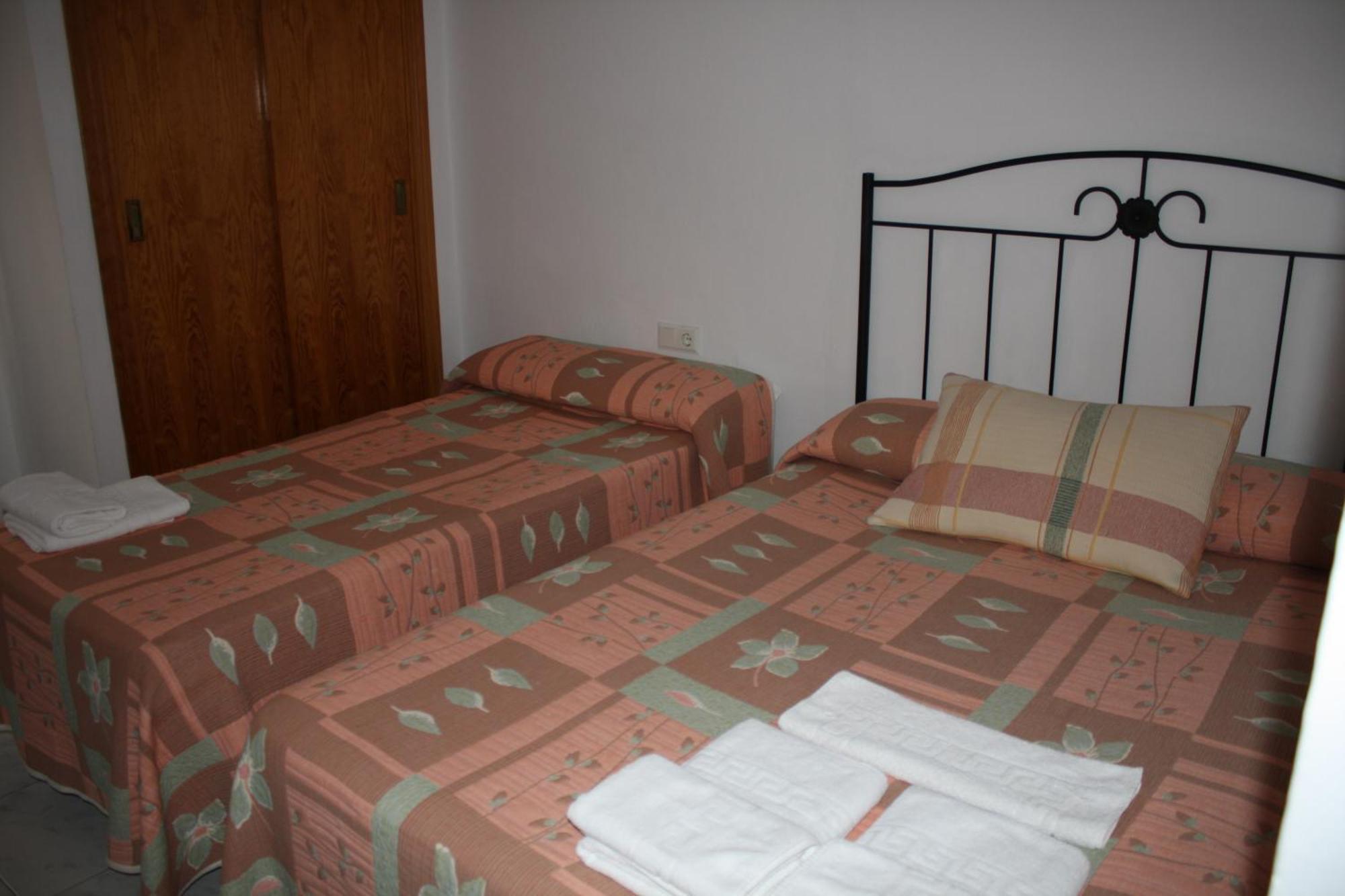 Hostal Torre De Guzman Conil De La Frontera Luaran gambar