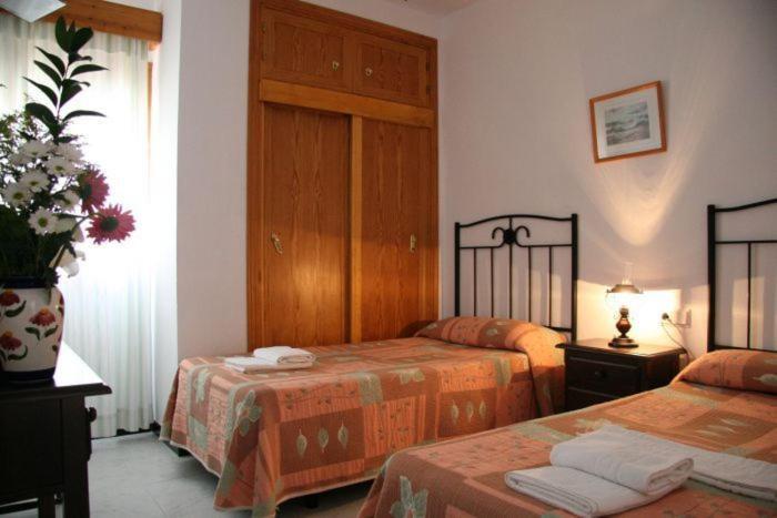 Hostal Torre De Guzman Conil De La Frontera Bilik gambar